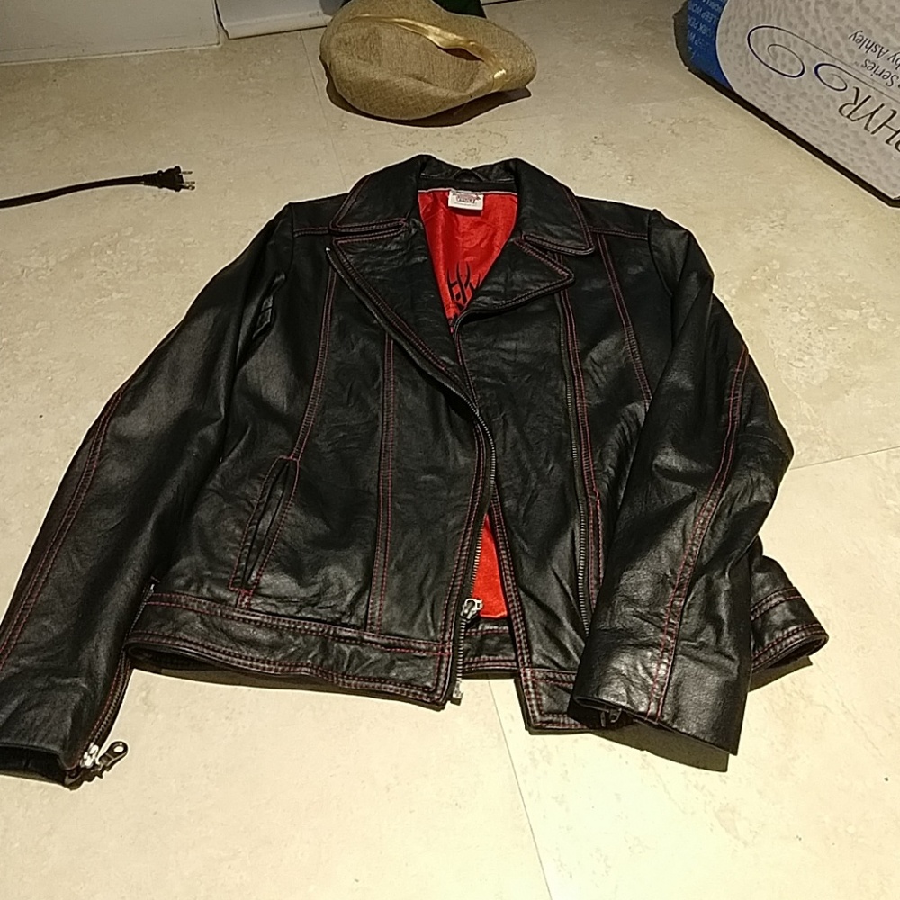 Hard Rock Cafe leather Jacket. I only worn once.